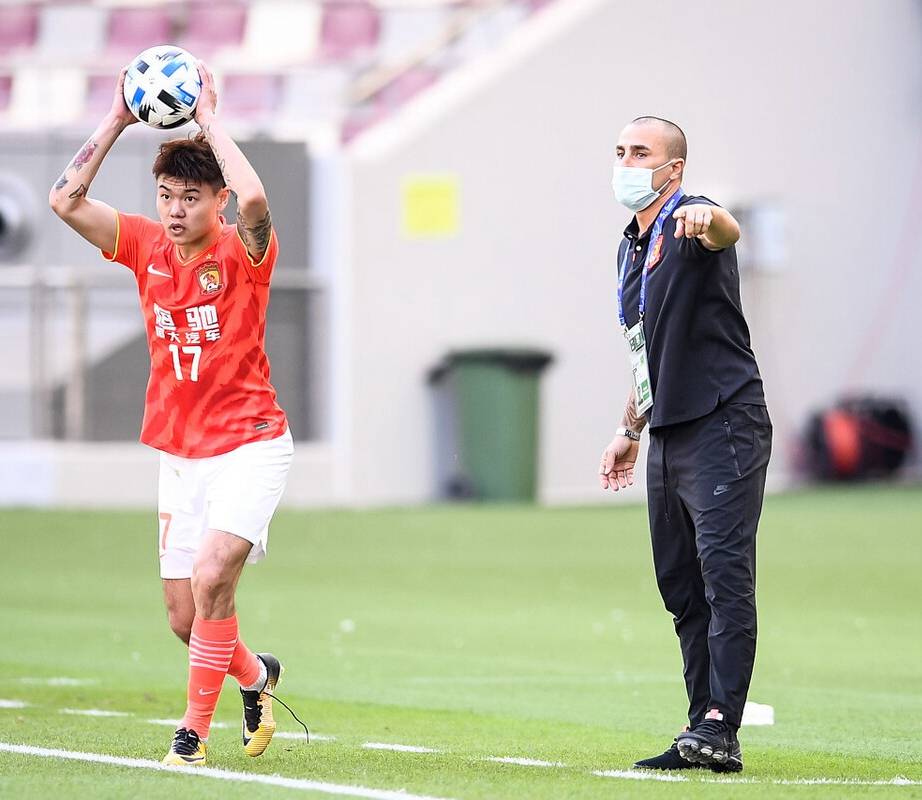 关键时刻亚冠焦点战,埃因霍温更衣室发声,管理层满意,更衣室氛围转暖的简单介绍 关键时刻亚冠焦点战,埃因霍温更衣室发声,管理层满意,更衣室氛围转暖的简单介绍