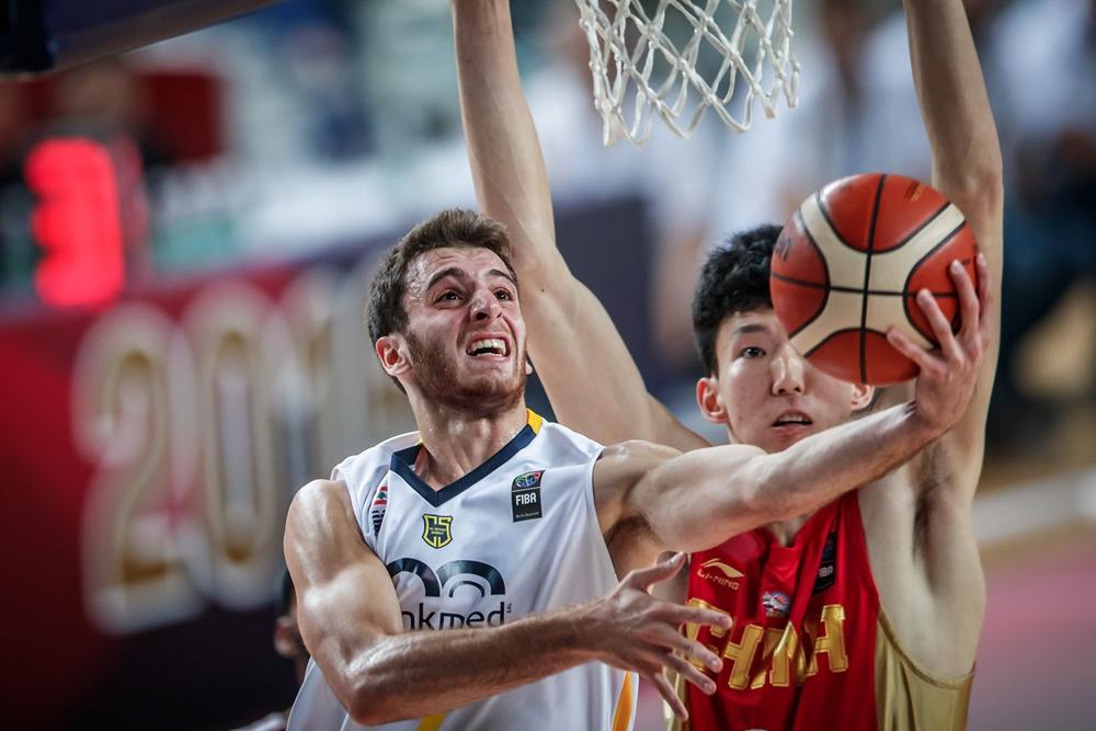 九游官方网站 -包含亚冠赛前走向成谜，巴塞罗那篮板制胜，态度坚定，年轻球员得到机会的词条